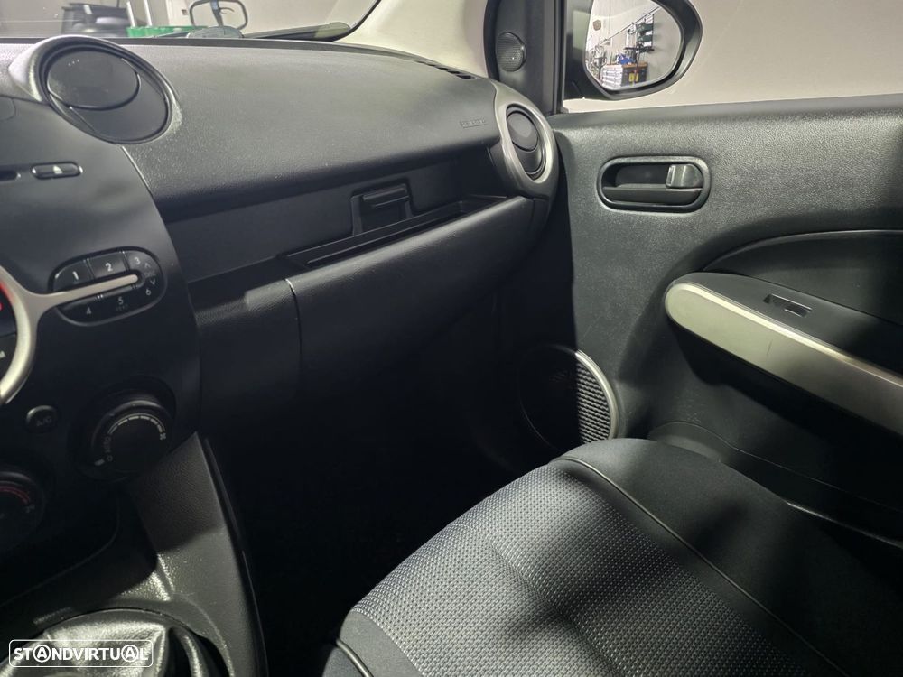 Mazda 2 1.3 MZR Sport - 14