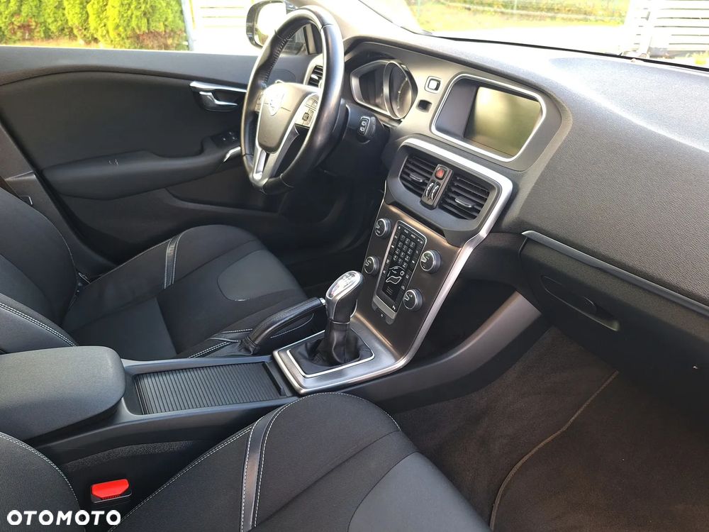 Volvo V40 D2 Momentum - 15