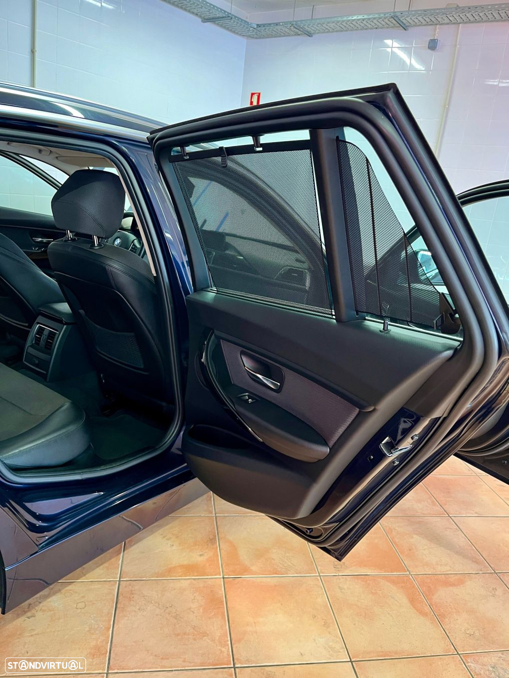 BMW 318 d Touring Advantage - 27