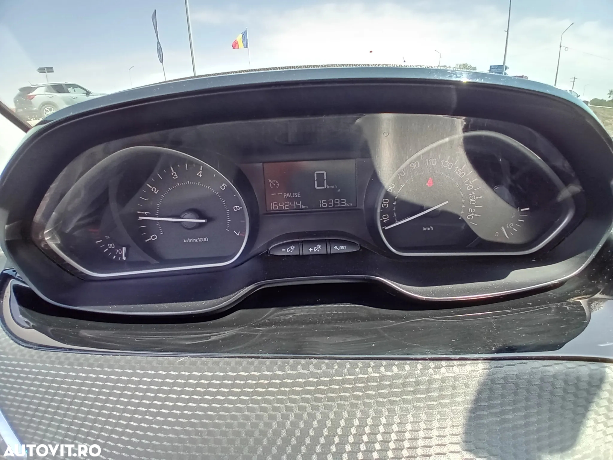 Peugeot 2008 1.2 PureTech Turbo Active - 20