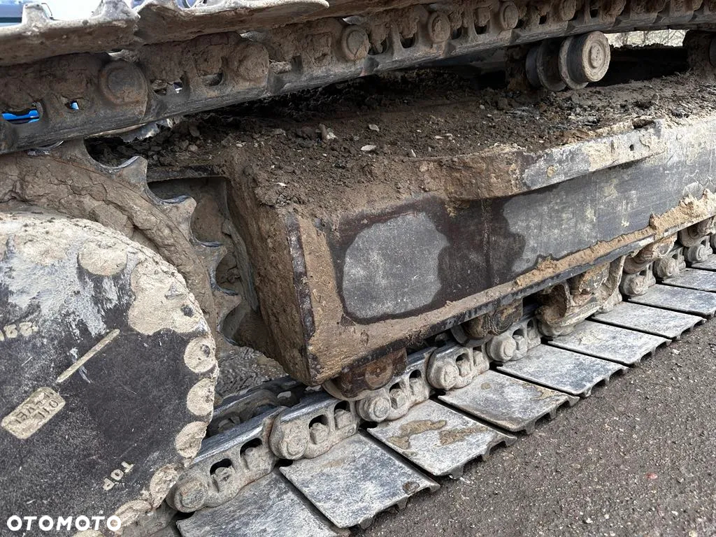 Komatsu 240-8 - 9