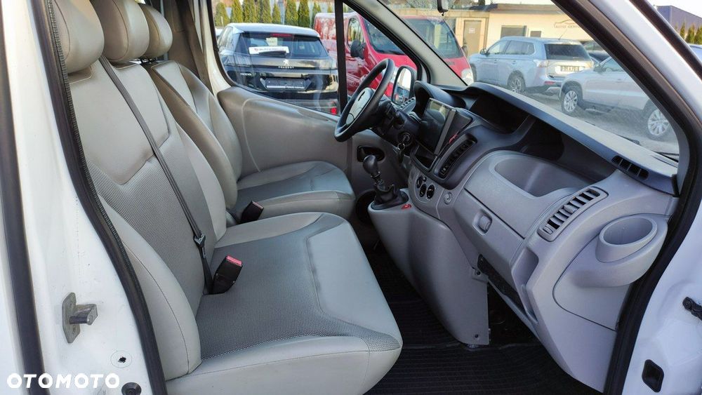 Opel Vivaro - 23