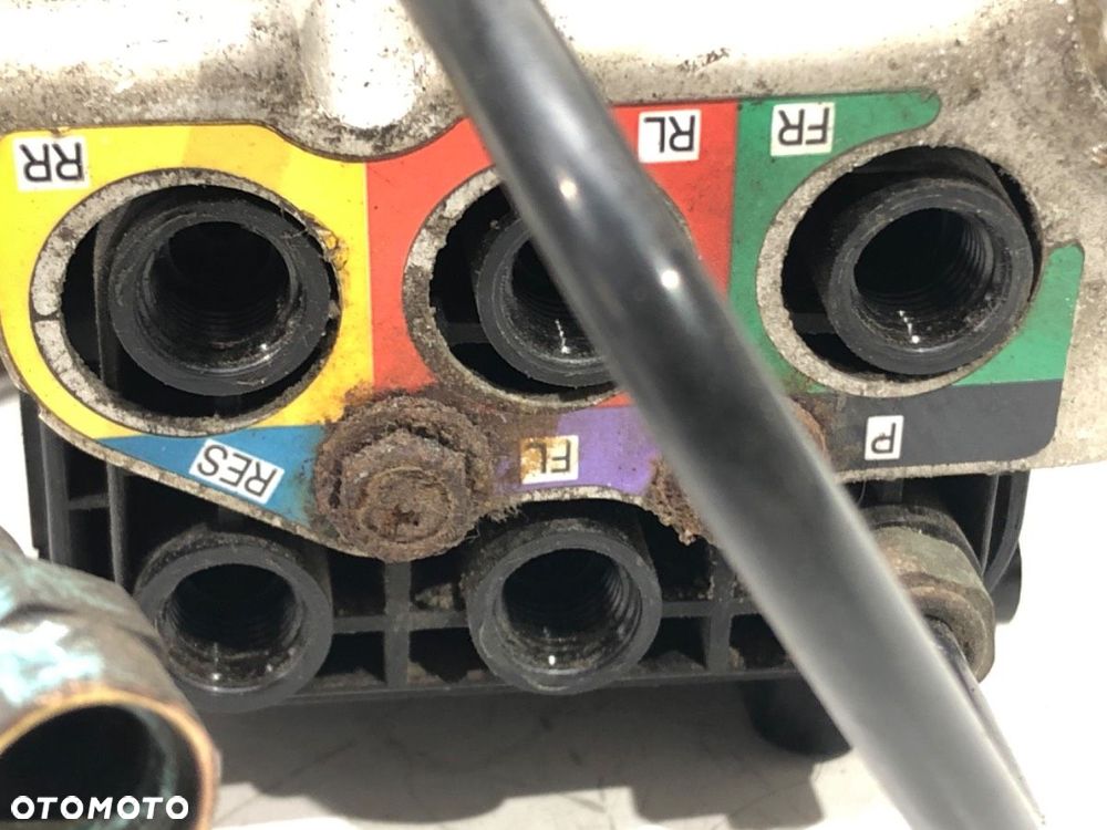 KOMPRESOR ZAWIESZENIA  PORSCHE CAYENNE (9PA) 2002 - 2010 S 4.8 283 kW [385 KM] benzyna 2007 - 2010 - 7