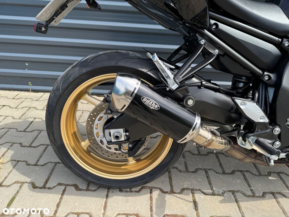 Yamaha FZ8 - 16