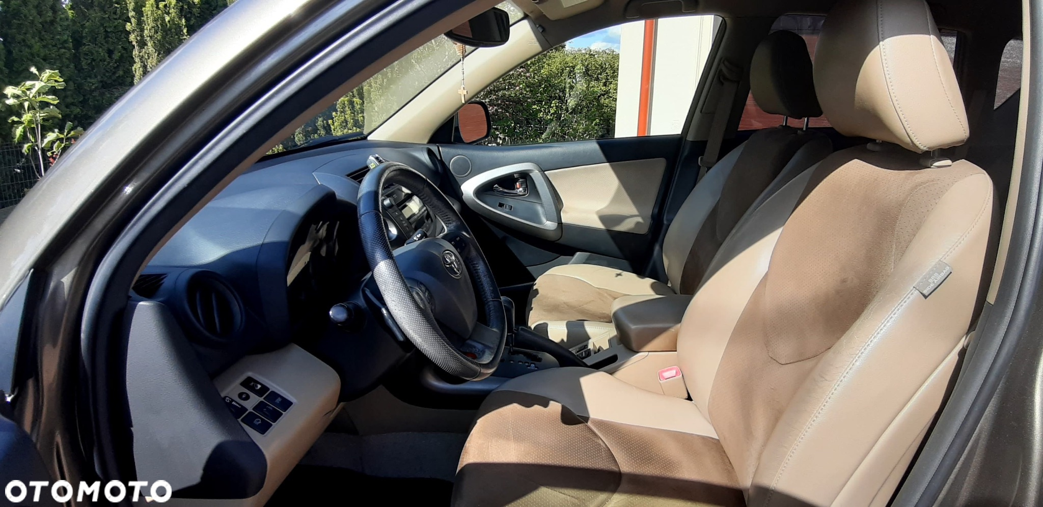 Toyota RAV4 - 9