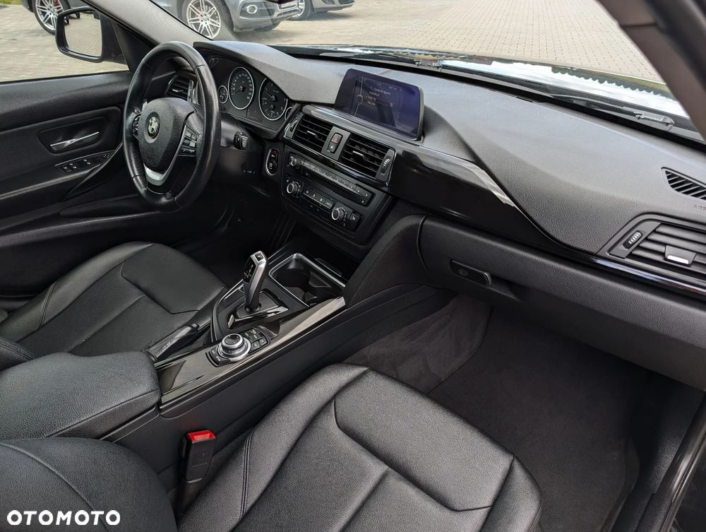 BMW Seria 3 318d Edition Luxury Line Purity - 32