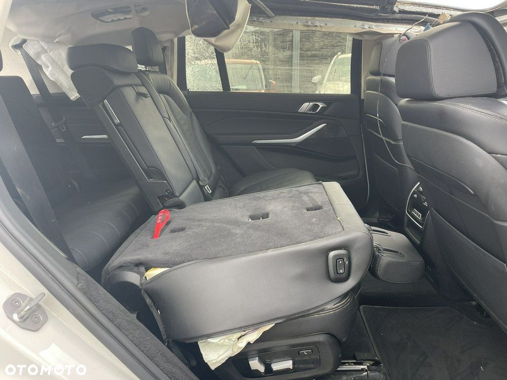 BMW X7 xDrive40d - 12