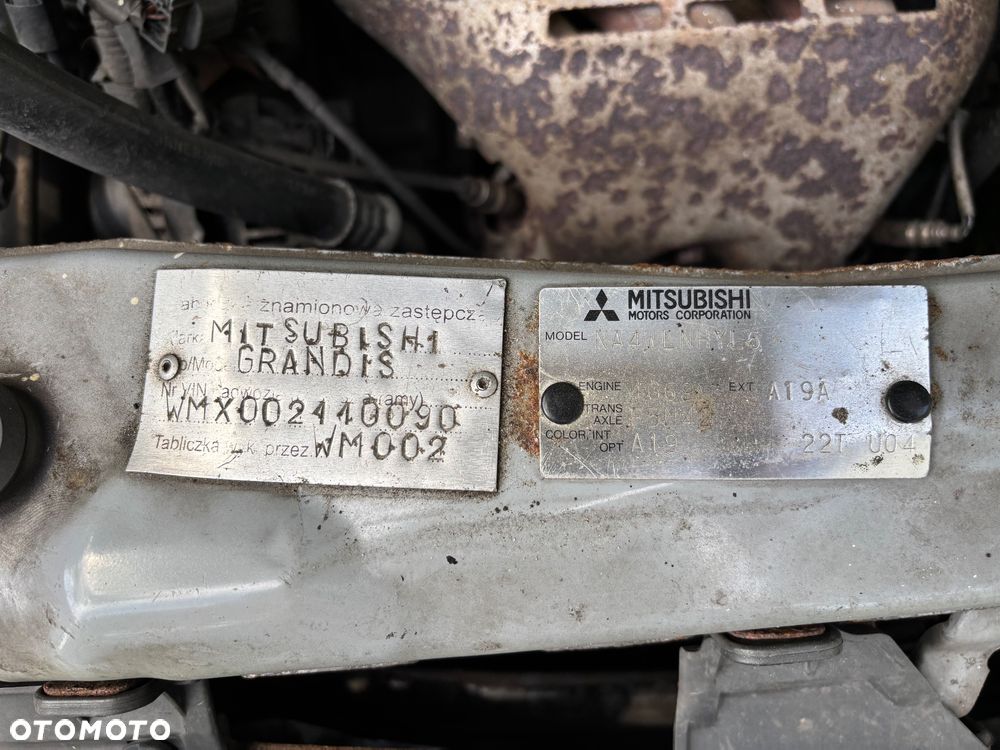 Mitsubishi Grandis - 24