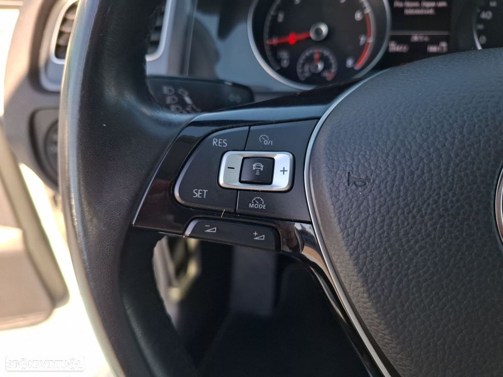 VW Golf 1.0 TSI Confortline - 16