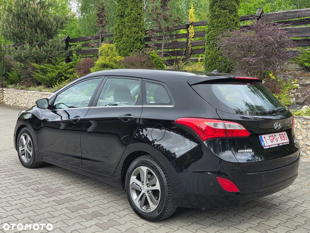 Hyundai i30 Kombi 1.6 GDi DCT Premium - 7