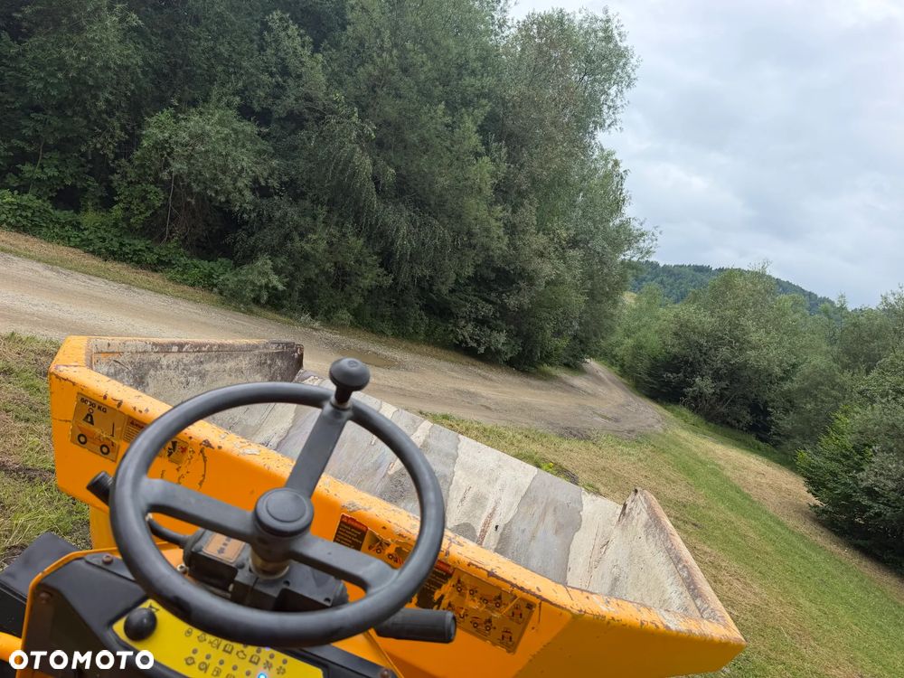 Thwaites MACH2026 Wozidło Budowlane Rolnicze 4x4. wózek z Obrotową Kolebą. 6 ton ładowność.  Silnik DEUTZ 80KM 4 cylindry. 2400 mtg. 2019 rok. Jazda Rewers 3prędkości. Maszyna jak Nowa z Norweskiego Gospodarstwa! Ani deka luzów i wycieków! Hydrostatic. Pełny Oryginał. Hamulce brzytwa. Serwisy w DEKRA. Maszyna Woziła lekkie ładunki. Praktycznie zerowe zużycie. Wielka Okazja. Wszystko w pełnym Oryginale. Opony Oryginał. Oświetlenie Fabryczne. Po serwisach. OKAZJA - 23