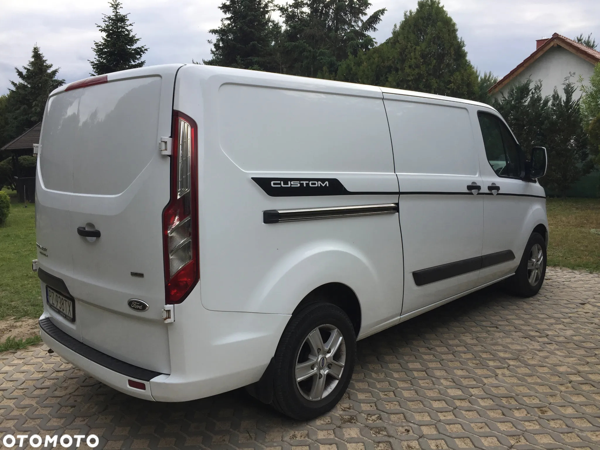 Ford TRANSIT CUSTOM - 4