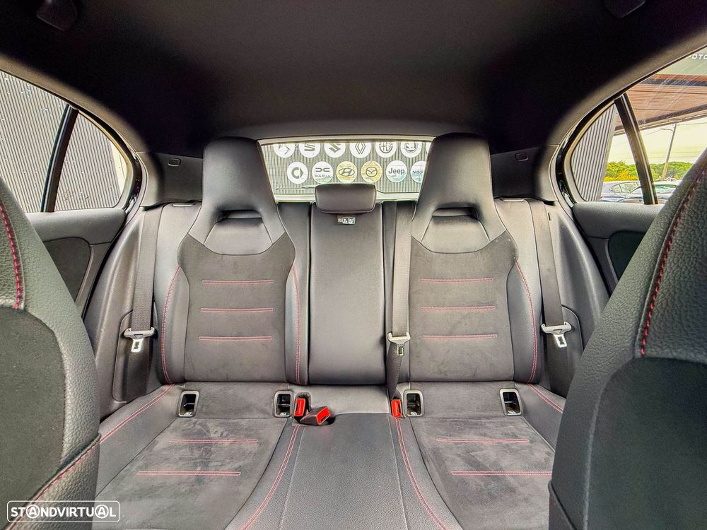 Mercedes-Benz A 250 e AMG Line - 22