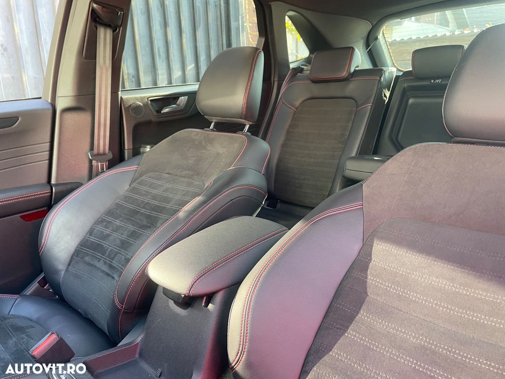 Ford Kuga 2.5 Duratec PHEV ST Line - 26