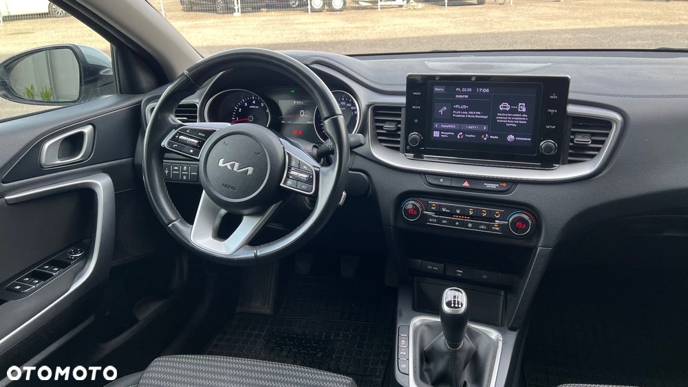 Kia Ceed 1.5 T-GDI M - 10