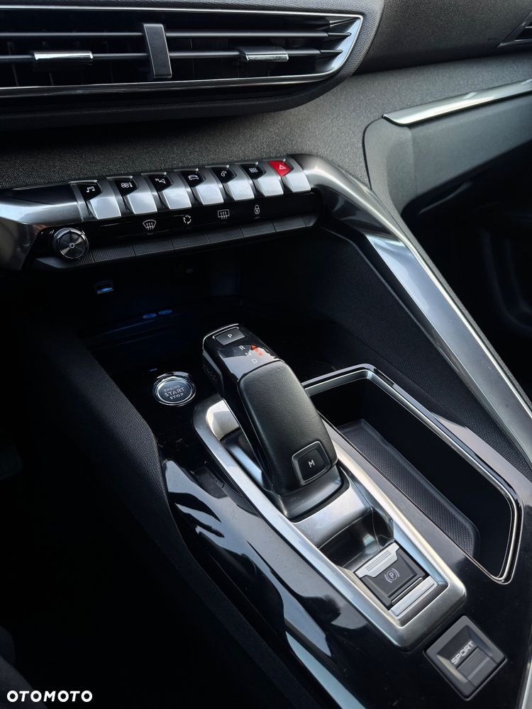 Peugeot 3008 1.5 BlueHDi Active S&S EAT8 - 22