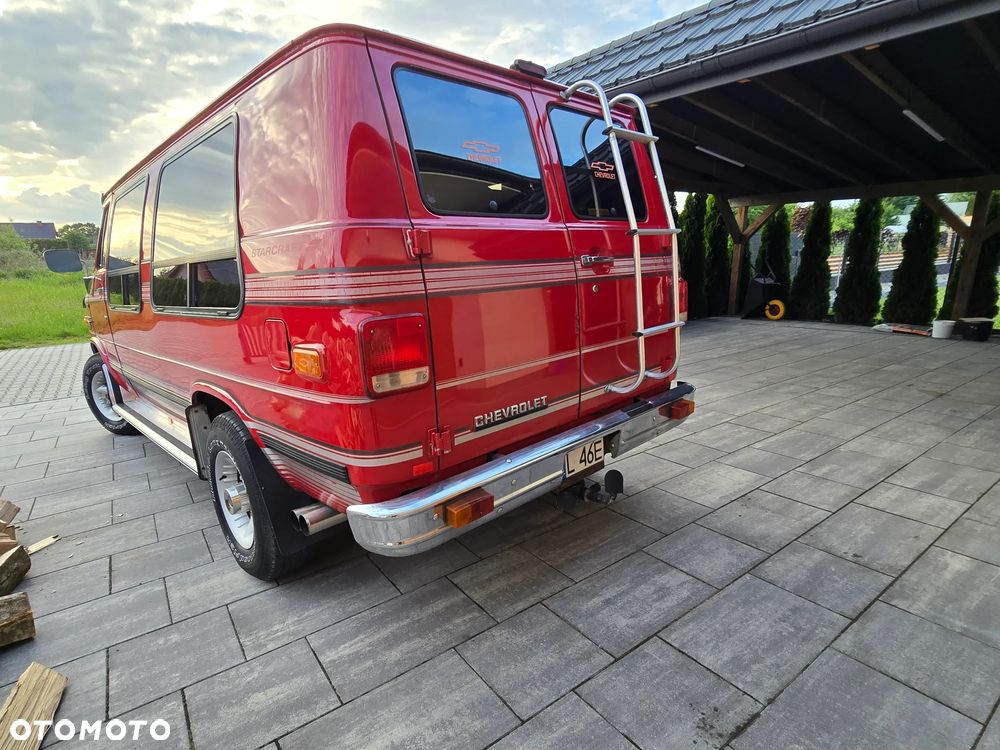 Chevrolet Chevy Van - 6