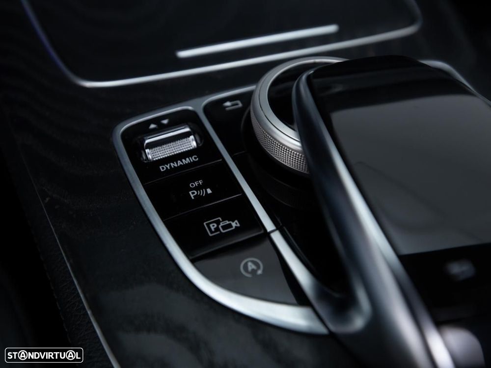 Mercedes-Benz E 220 - 21