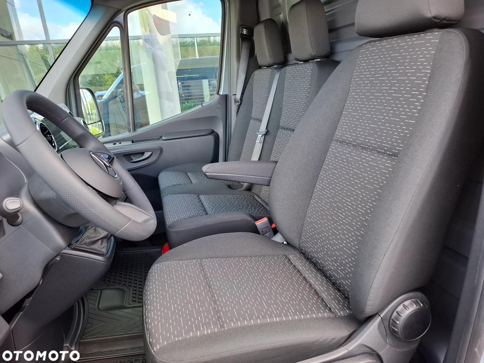 Mercedes-Benz Sprinter 315 CDI Furgon 3665 mm L2H1 - 21