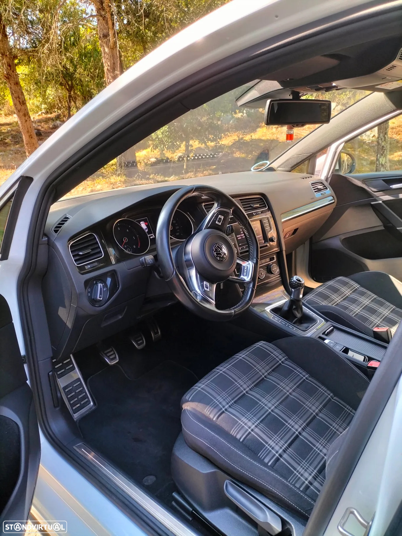 VW Golf 2.0 TDi GTD - 9