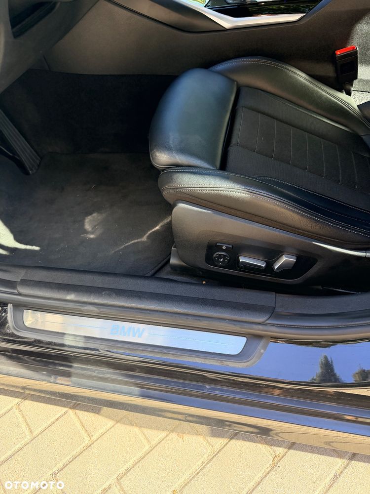 BMW Seria 3 320d Sport Line - 5