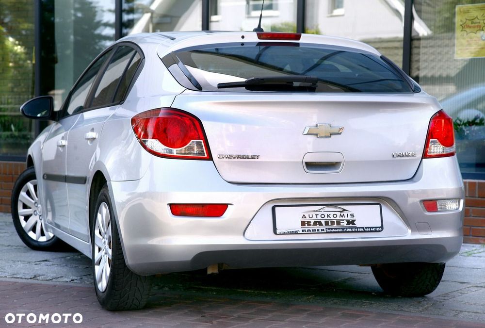 Chevrolet Cruze 1.6 LT+ - 9