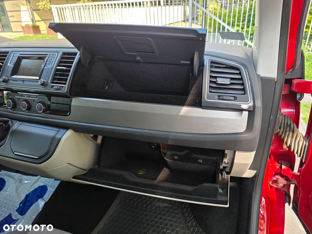 Volkswagen Transporter Kombi L2H1 - 26