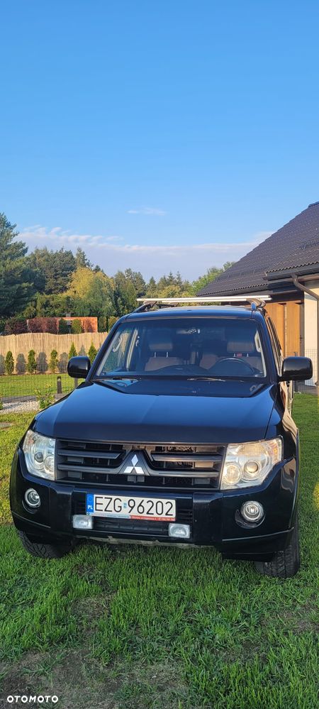 Mitsubishi Pajero - 22