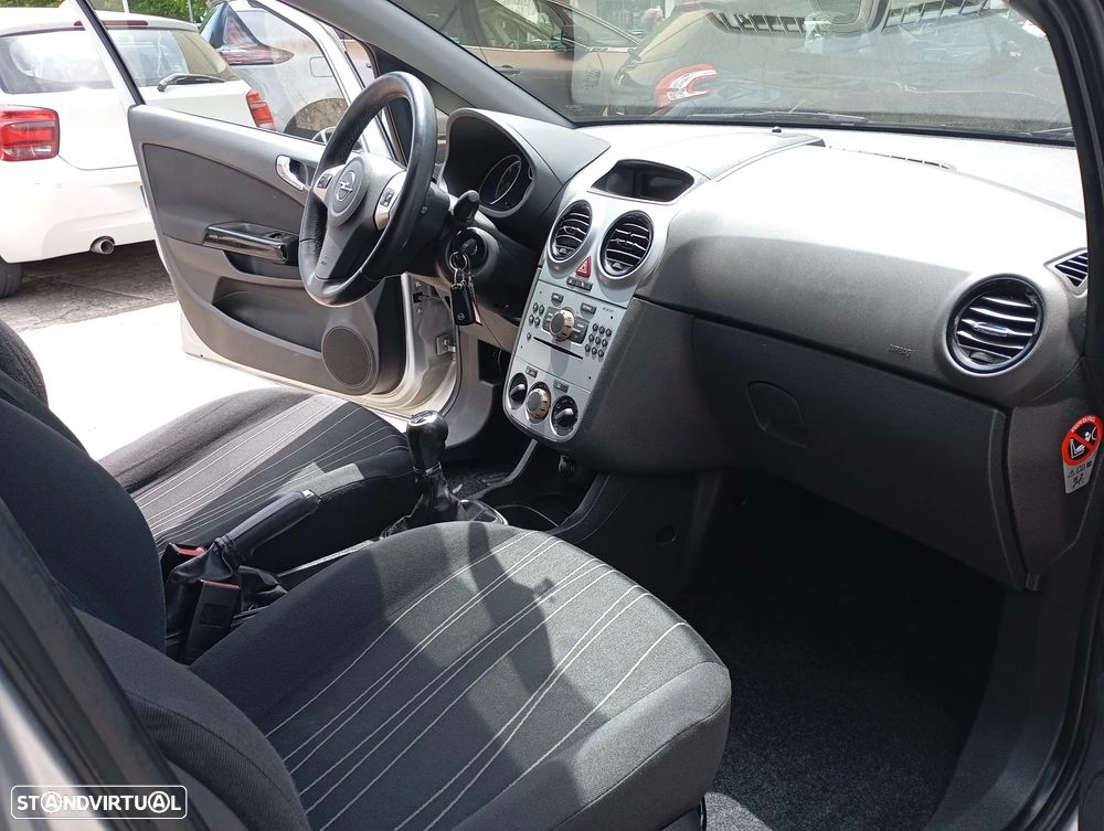 Opel Corsa 1.3 CDTI Enjoy EcoFLEX - 15