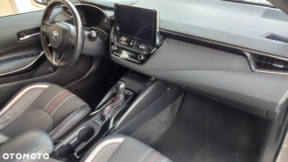 Toyota Corolla 1.8 Hybrid GR Sport - 32