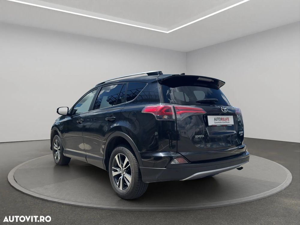 Toyota RAV4 - 4