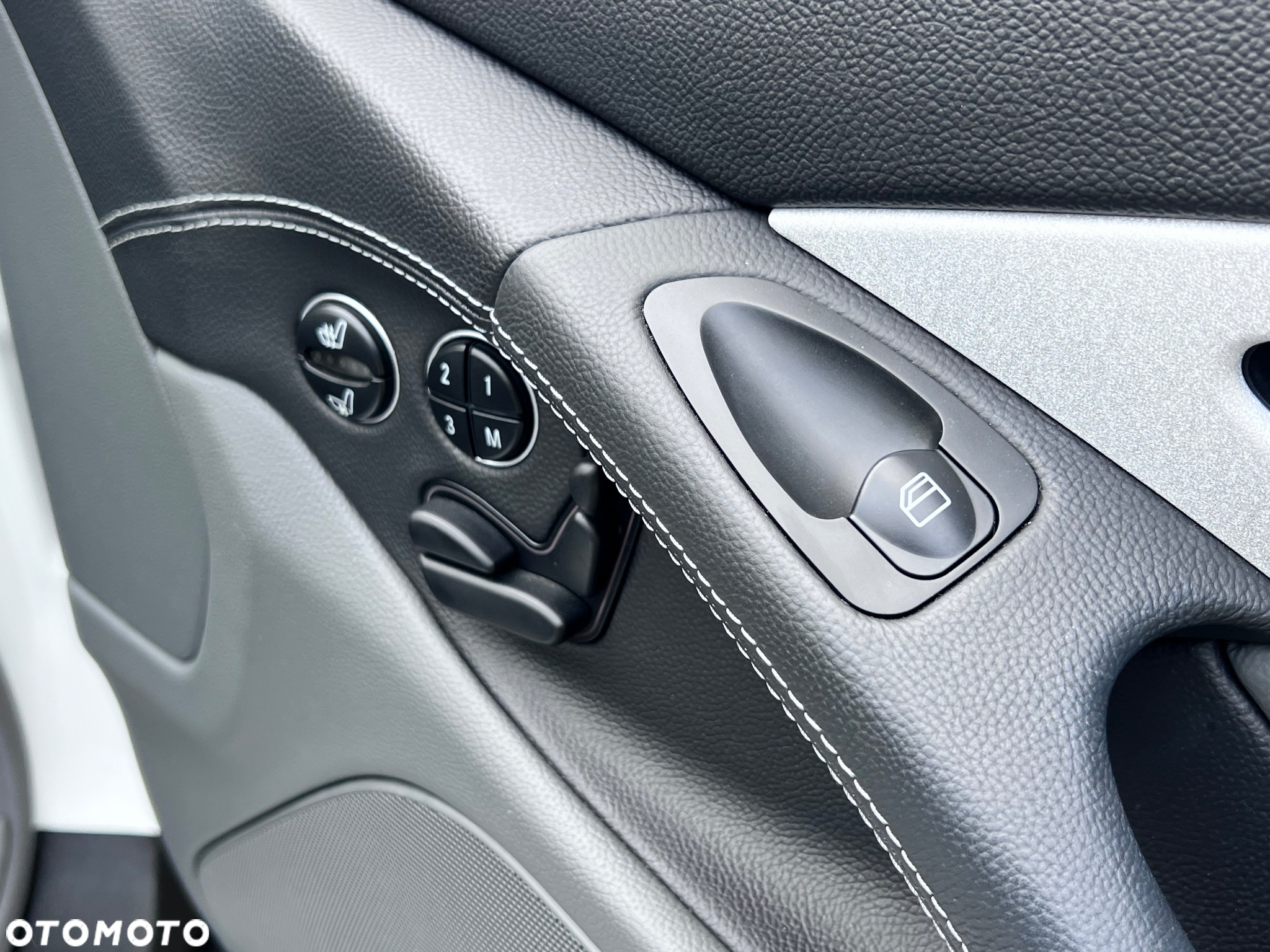Mercedes-Benz SL 55 AMG - 22