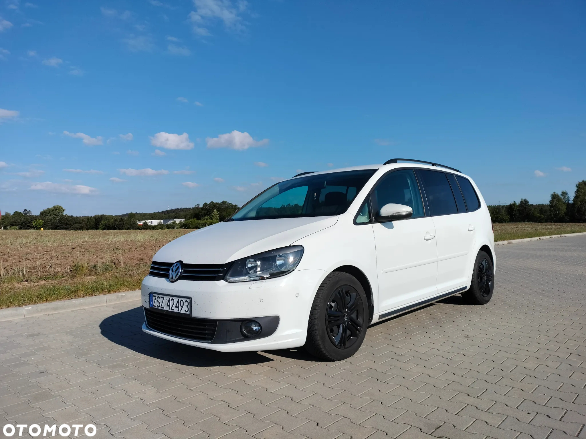 Volkswagen Touran 1.6 TDI DPF BlueMotion Technology Highline - 9