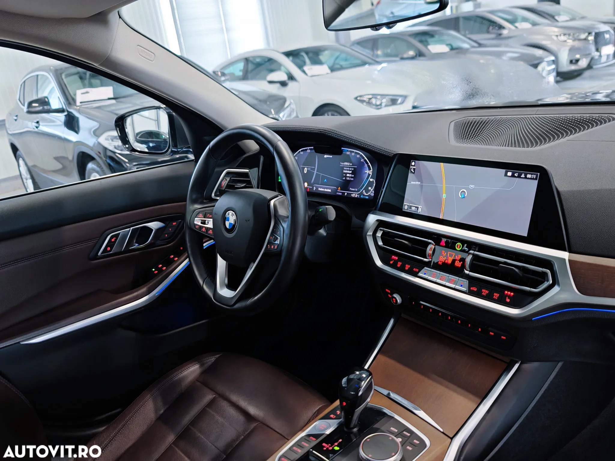 BMW Seria 3 330e Aut. Luxury Line - 10