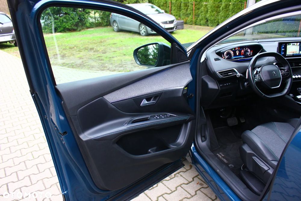 Peugeot 5008 1.5 BlueHDI Allure S&S EAT8 - 31