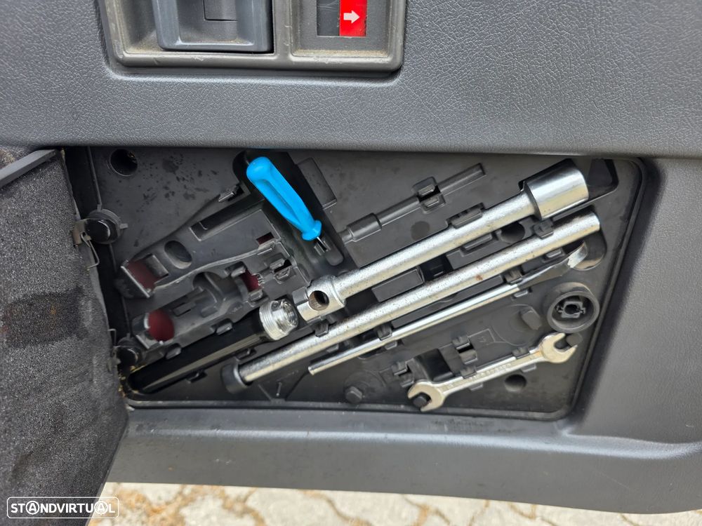 Mitsubishi Pajero 2.5 TDi GLS - 18