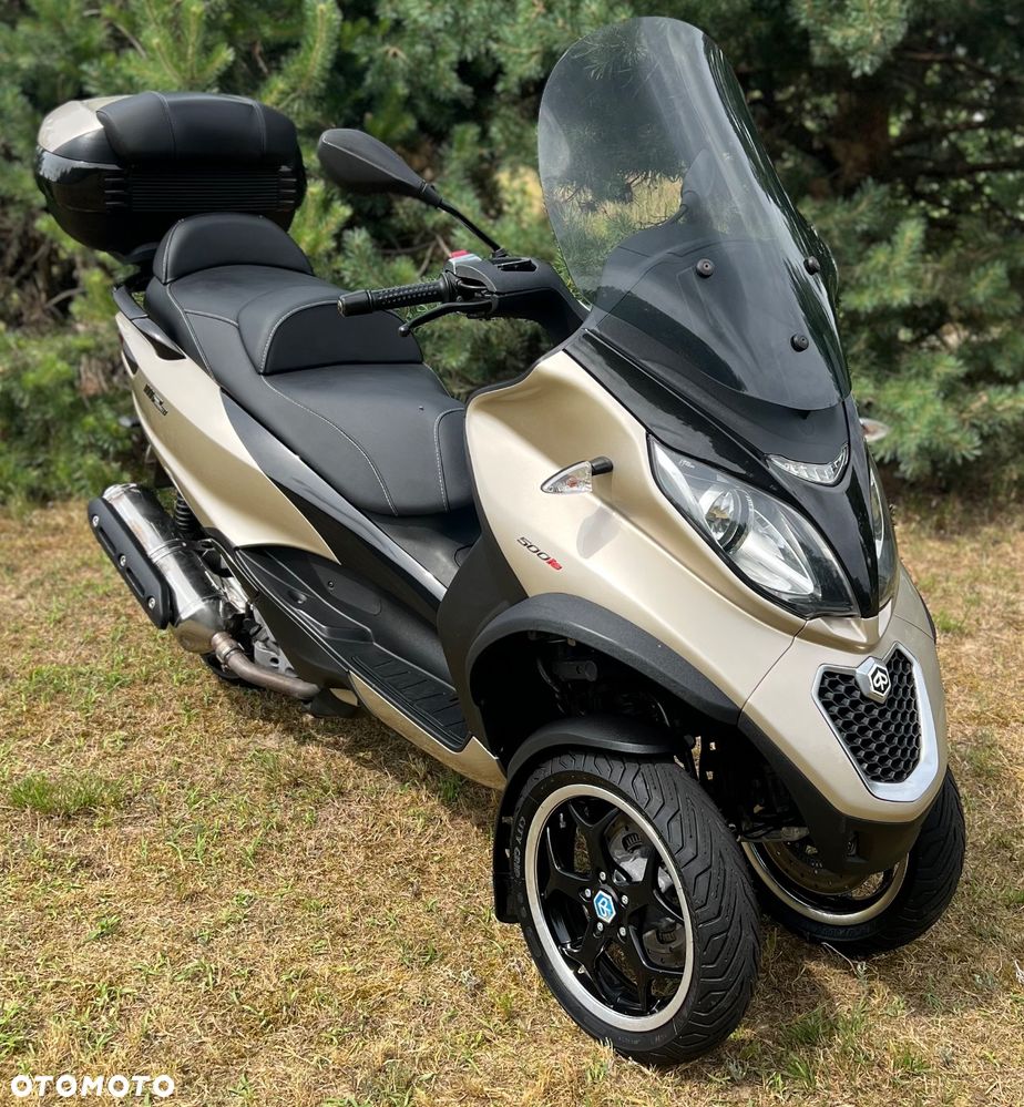 Piaggio MP-3 - 4