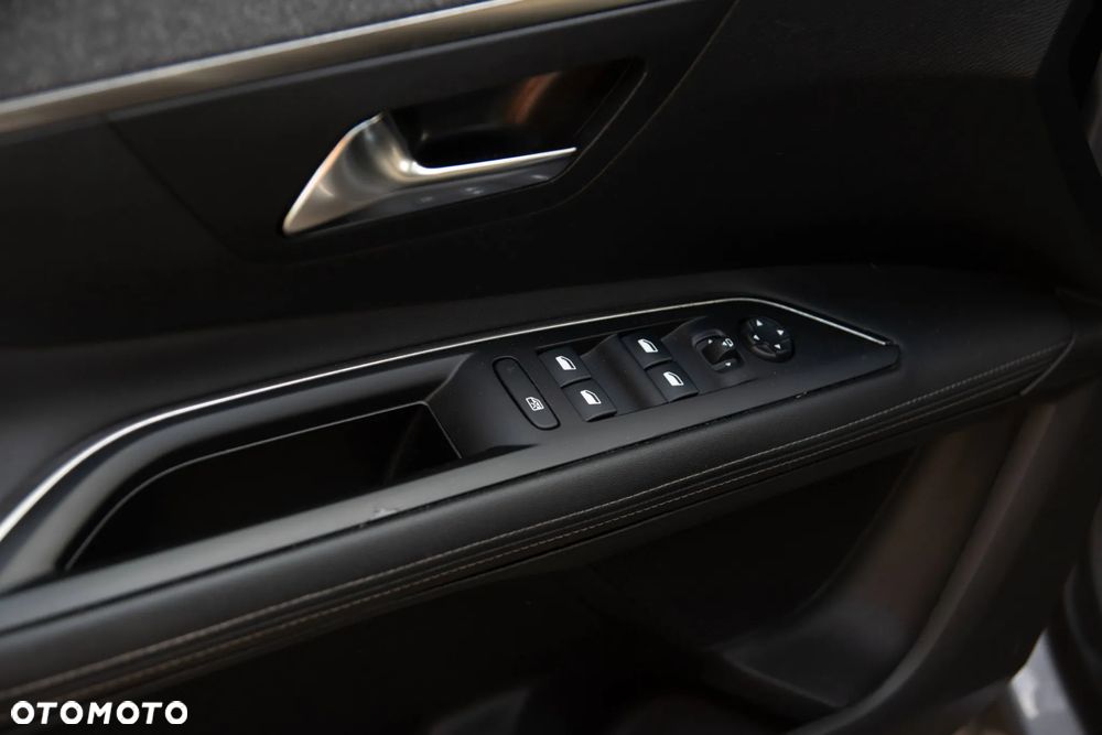 Peugeot 3008 1.2 PureTech Allure S&S - 14