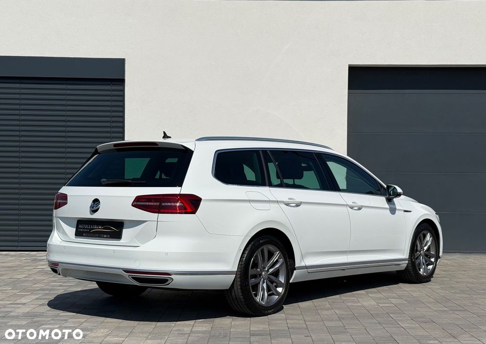 Volkswagen Passat 2.0 TDI SCR (BlueMotion Tech) 4Motion D Highline - 5