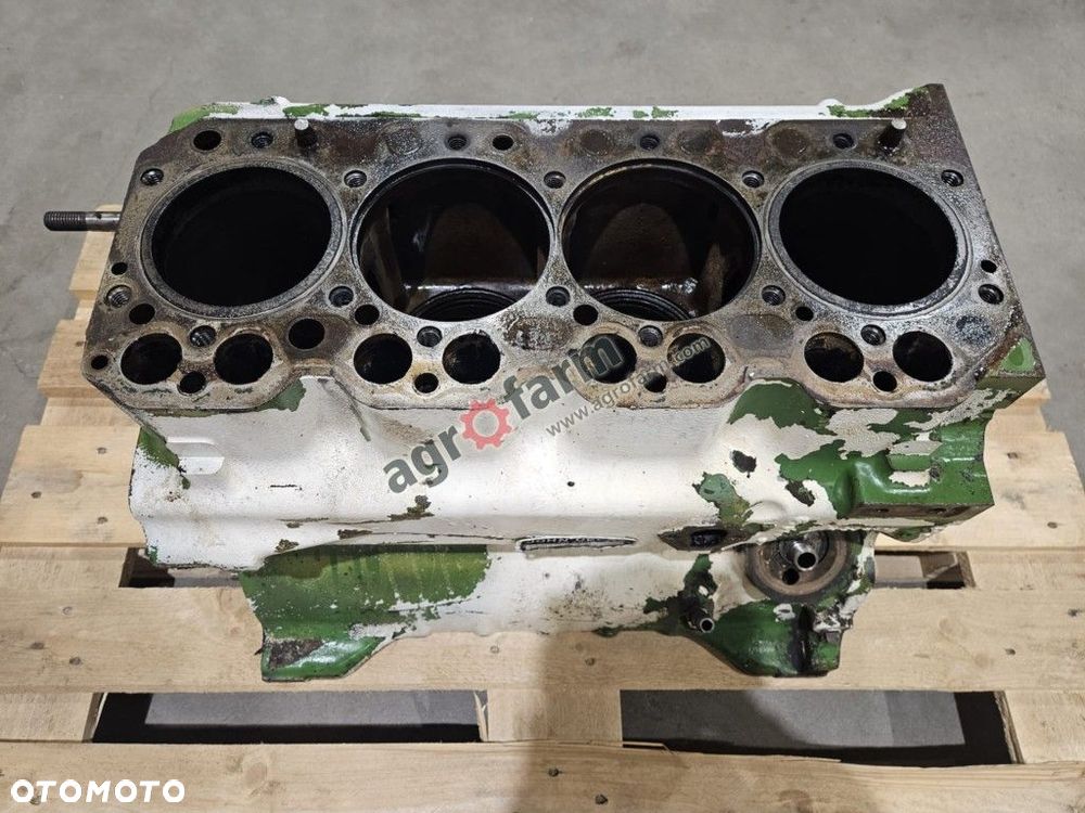 Blok silnika John Deere 2030, 2035, 2130, 2135 - 2