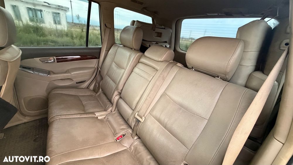 Toyota Land Cruiser 3.0 TD-4D Aut VX - 3
