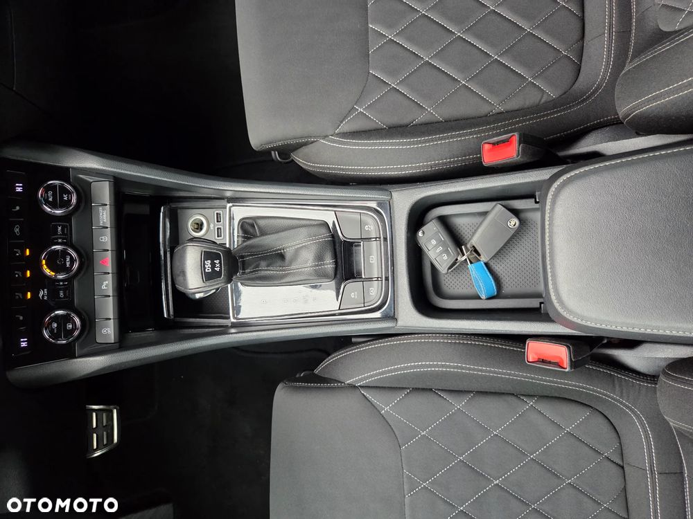 Skoda Karoq 1.5 TSI ACT 4x4 DSG Sportline - 23