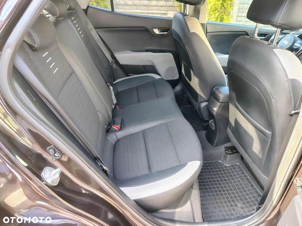 Kia Stonic 1.4 L - 17