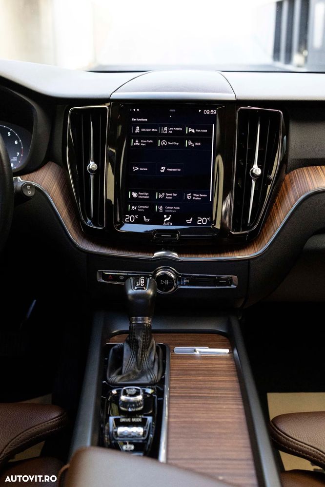 Volvo XC 60 T5 AWD Inscription - 33