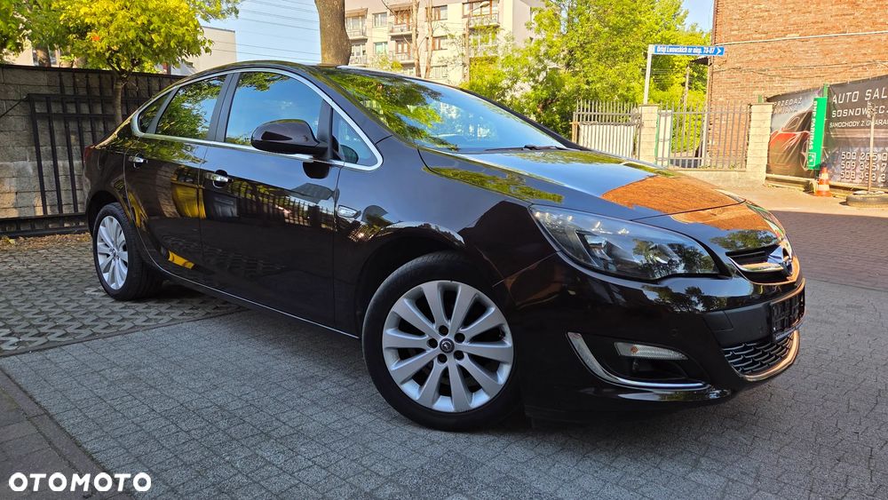 Opel Astra 1.4 Innovation - 2