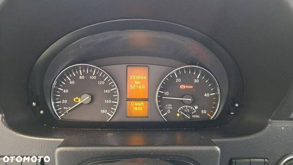 Mercedes-Benz Sprinter - 9