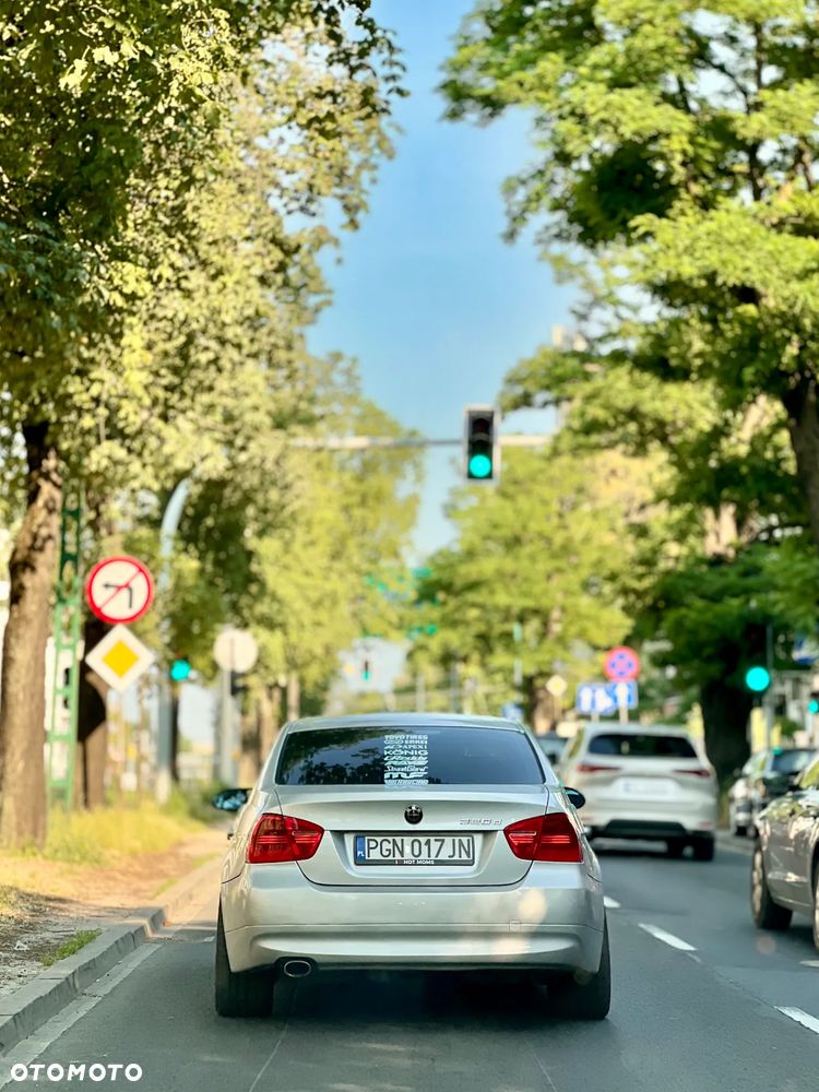 BMW Seria 3 320d - 4