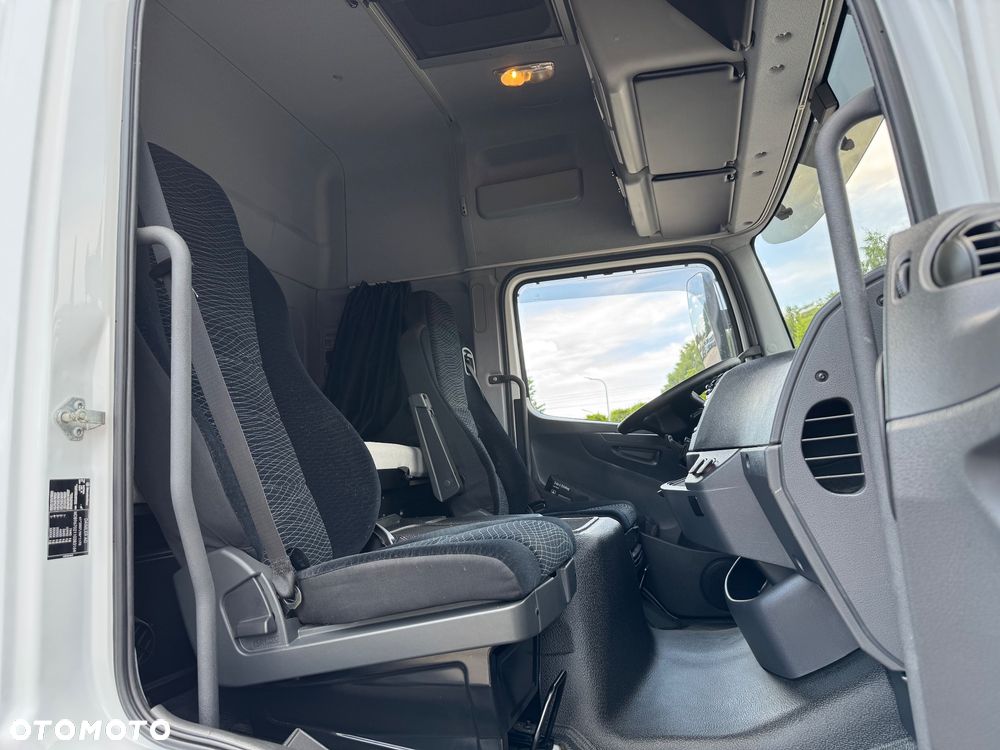 Mercedes-Benz ATEGO - 32