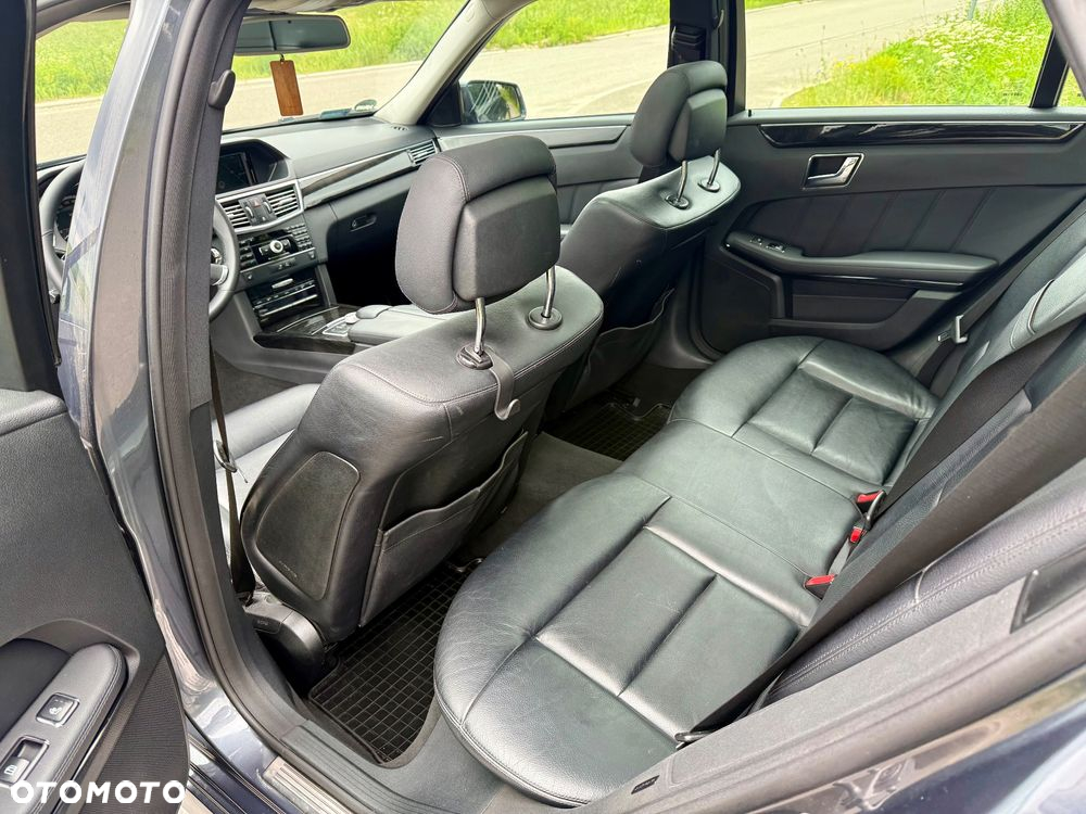 Mercedes-Benz Klasa E 350 T CDI DPF BlueEFFICIENCY 7G-TRONIC Avantgarde - 6