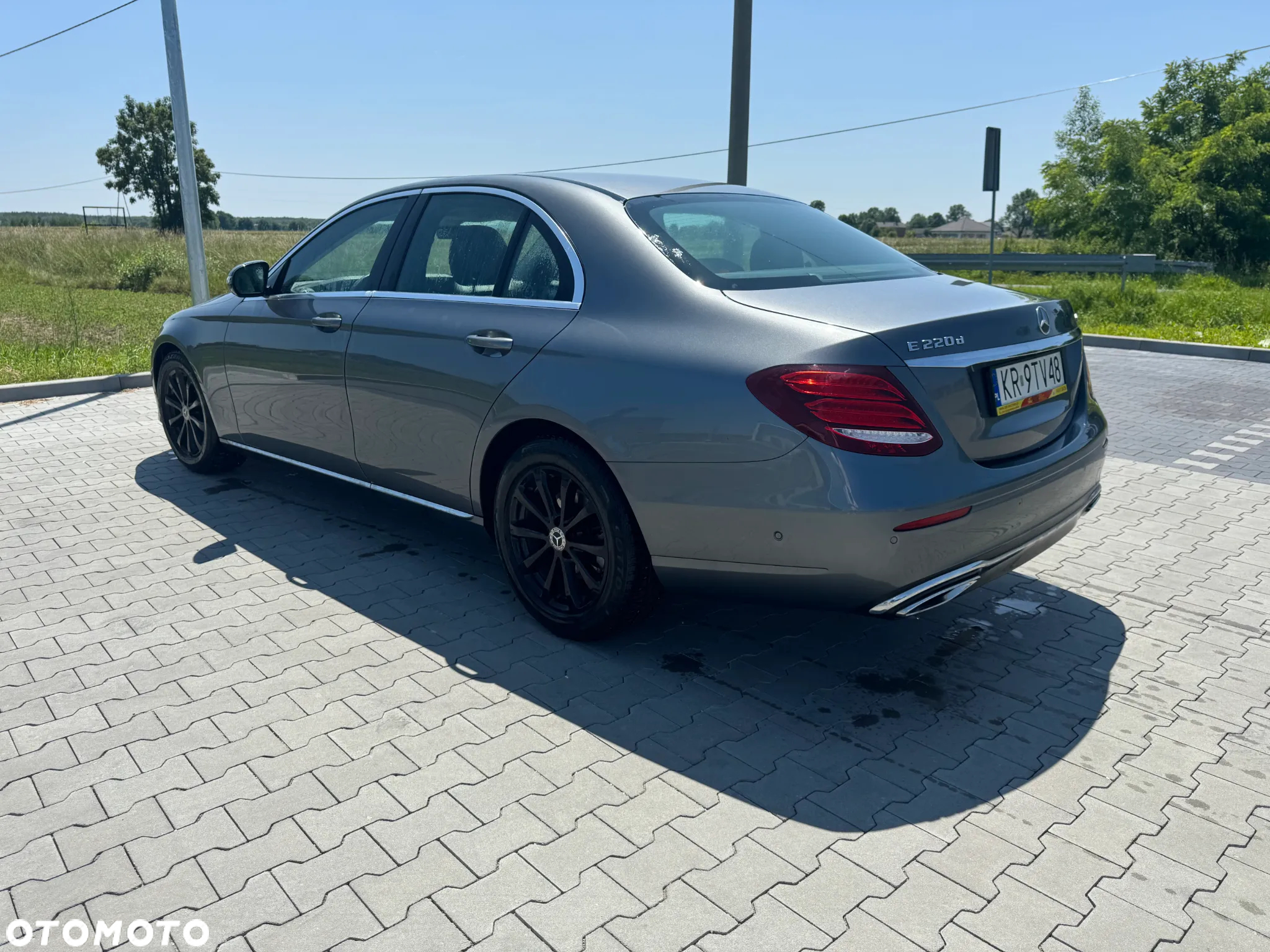 Mercedes-Benz Klasa E 220 d 4-Matic 9G-TRONIC - 3